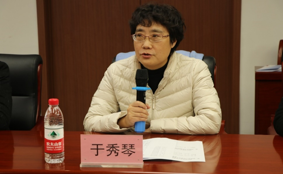 图2 烟台市社会工作和社区发展促进会会长做主题发言